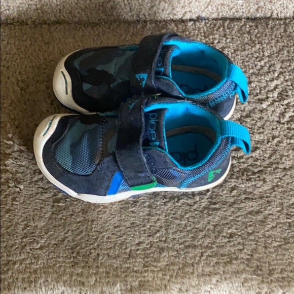 PLAE Shoes - Picture 2 of 4